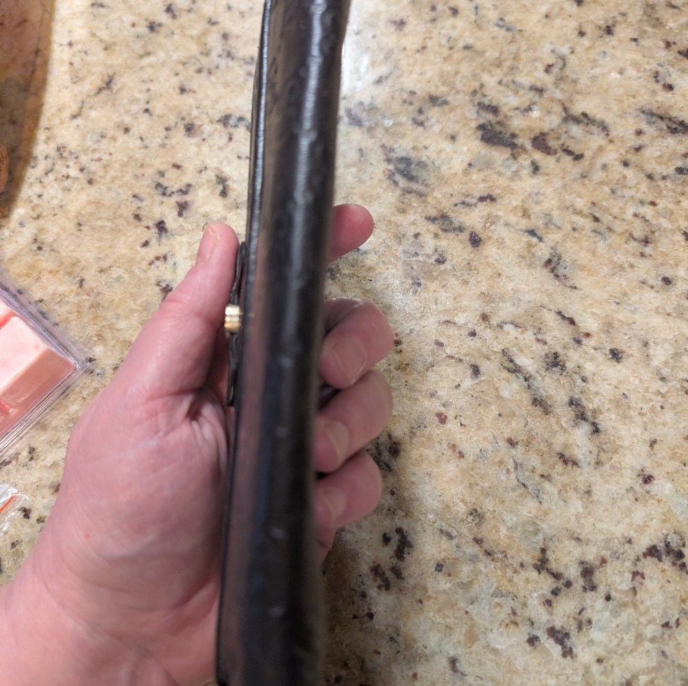 Gucci Brown GG Embossed Leather Bow Continental Wallet with Gold Accent - Picture 8 of 11